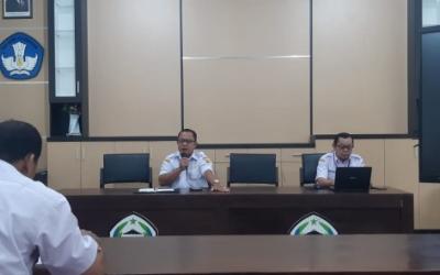 BREAFING PEMBINAAN KEPADA GURU OLEH KEPALA SEKOLAH